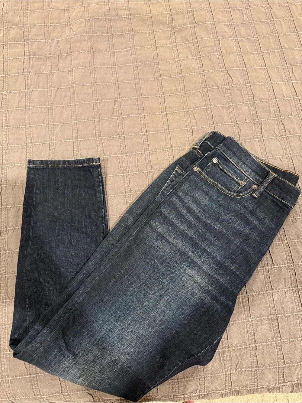 Lucky Brand 412 Athletic Slim Dark Wash Blue Jeans